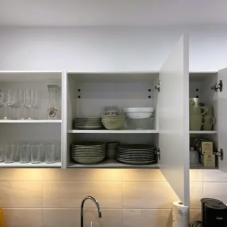 Apartment 85qm Neubau-wohnung Fuer 5-6 Personen, 2 Badezimmer & 3 Schlafzimmer