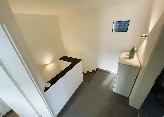85qm Neubau-wohnung Fuer 5-6 Personen, 2 Badezimmer & 3 Schlafzimmer