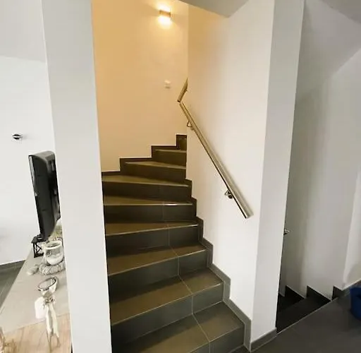 85qm Neubau-wohnung Fuer 5-6 Personen, 2 Badezimmer & 3 Schlafzimmer Apartament *